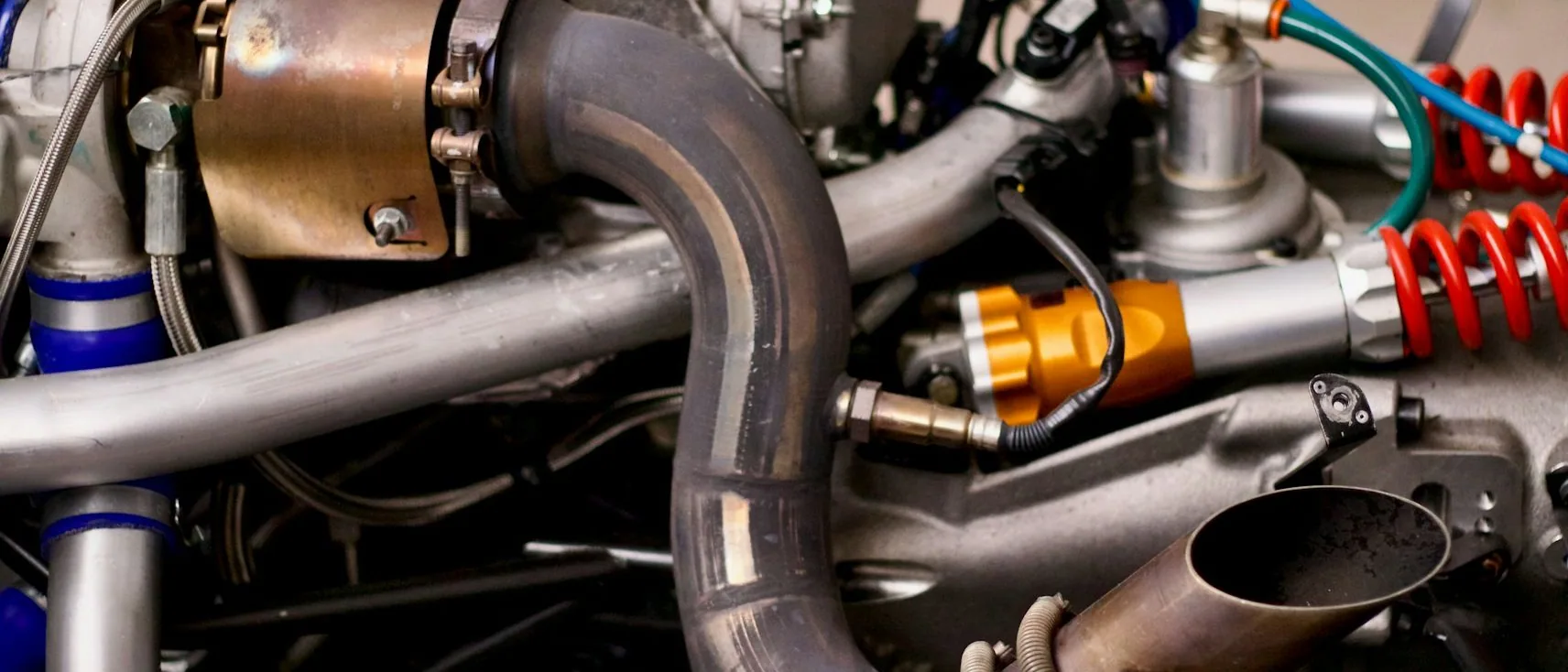 an engine on a stand — header, wide